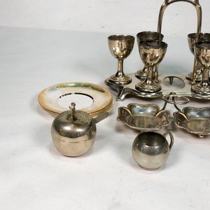 Lote de Metal Plateado: Copas, Platitos, Adornos y Alhajeros - imagen 3
