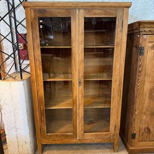 Lote anterior: Biblioteca vitrina en pino brasil de 2 puertas 0,96 x 0,37 x 1,61 alto
