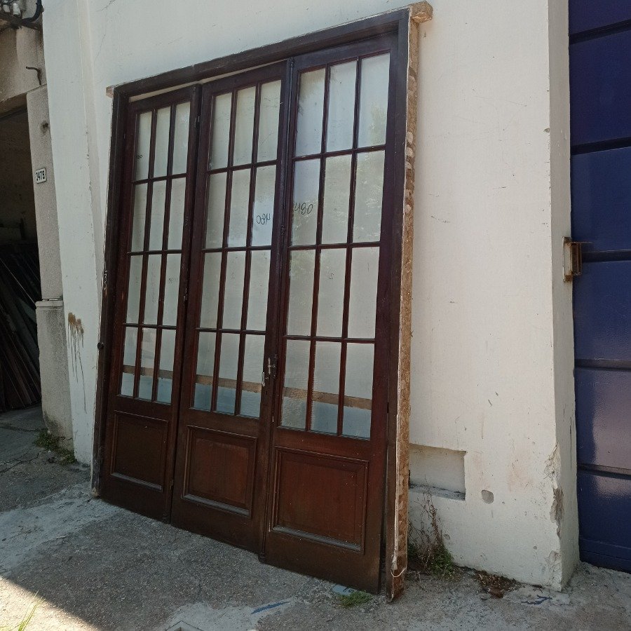 Item 16698 - Image 2