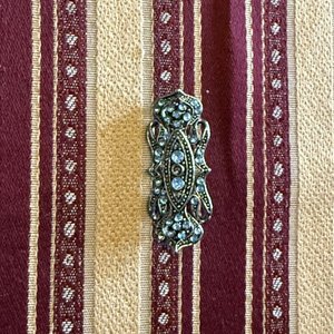 Lote Surtido de Collares, Aretes, Broches y Anillos con Caja - imagen 5