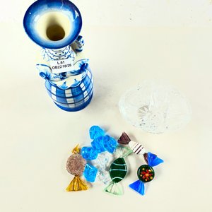 Figura de Porcelana con Gato y Centro de Cristal Tallado con Caramelos - imagen 2