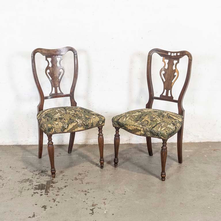 Lote siguiente: Sillas inglesas tapizadas en gobelino para decoración