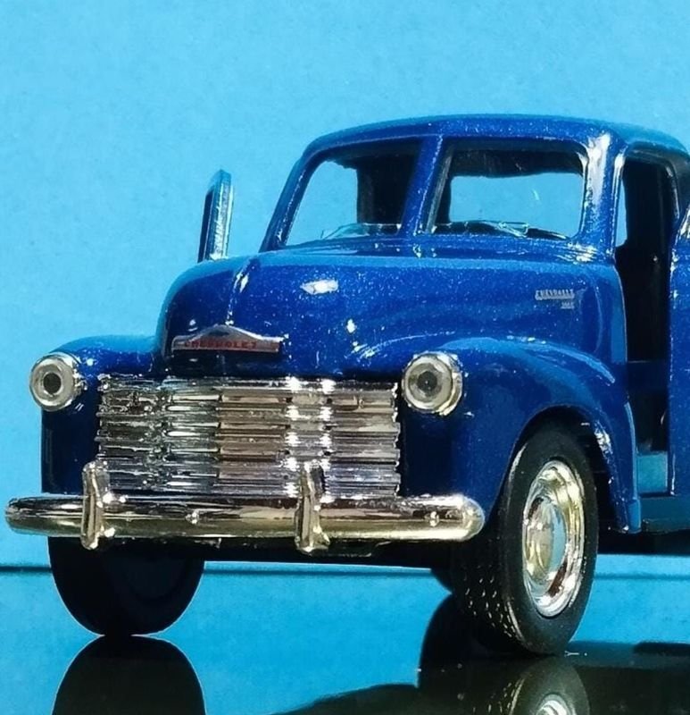 Camioneta Chevrolet pickup año 56 - Venta en subasta - imagen 2