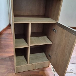 Escritorio Moderno Melamina Clara con Estantes y Puerta - imagen 3