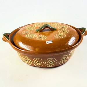 Lote siguiente: Olla de Cerámica Artesanal con Tapa y Decoración Floral
