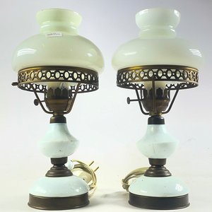 Par de Lámparas de Mesa Vintage en Vidrio Blanco y Bronce - imagen 3