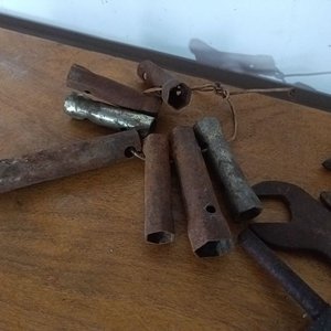 Lote de Llaves Inglesas y Tubos Saca Bujías Variados - imagen 2