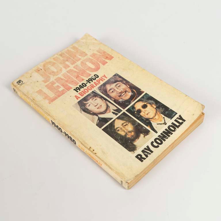 Libro "John Lennon: A Biography" por Ray Connolly