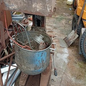 Lote siguiente: Amasadora industrial a la vista