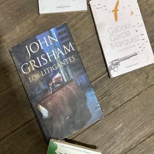 Lote anterior: Lote de 3 Libros: Gabriel García Márquez y John Grisham