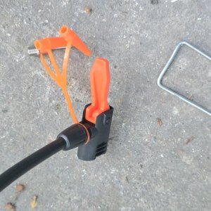Inflador de Pie con Manómetro y Adaptadores - imagen 5