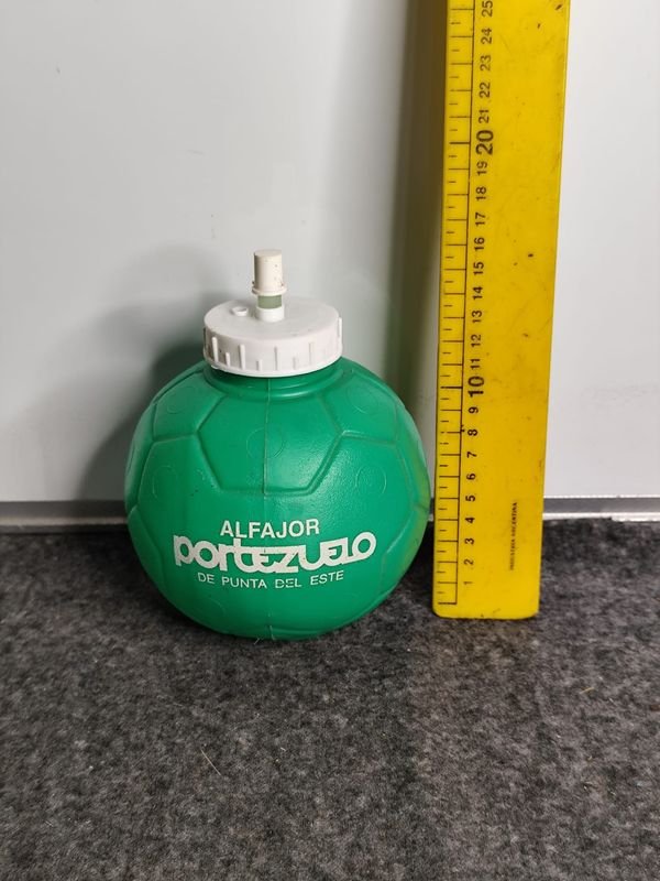 Vaso o Botella Infantil "Portezuelo" Forma Pelota de Fútbol