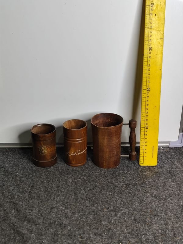 Jarra y Dos Vasos de Madera Artesanales