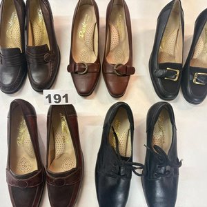 Lote siguiente: Lote de 5 Pares de Zapatos de Cuero para Mujer - Talle 36