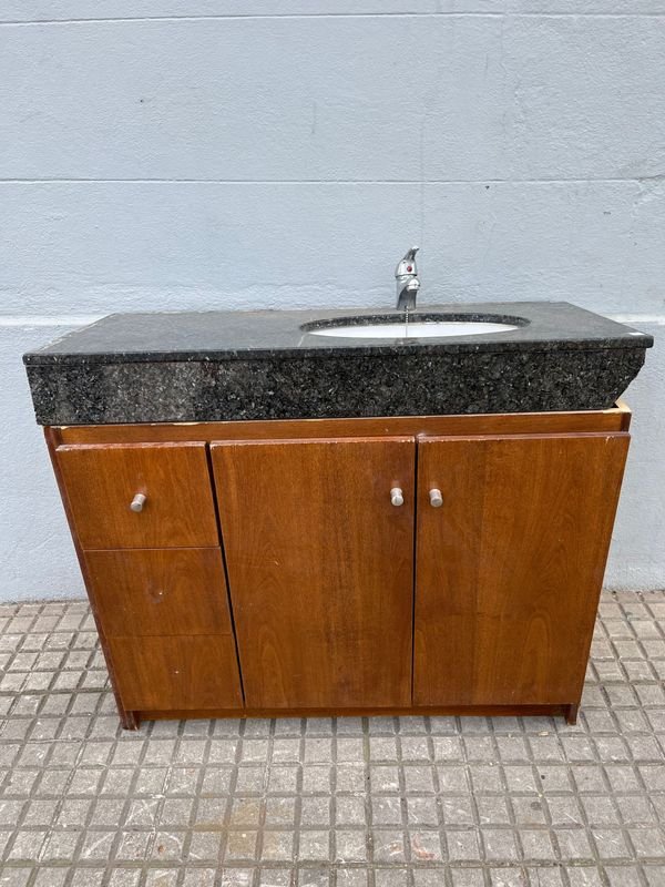 Mueble de Baño Bajo Mesada con Pileta de Mármol y Grifería - imagen 1