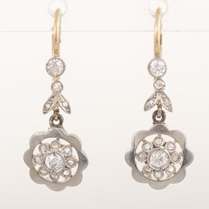 Lote anterior: Par de Caravanas de Oro 18k con Brillantes