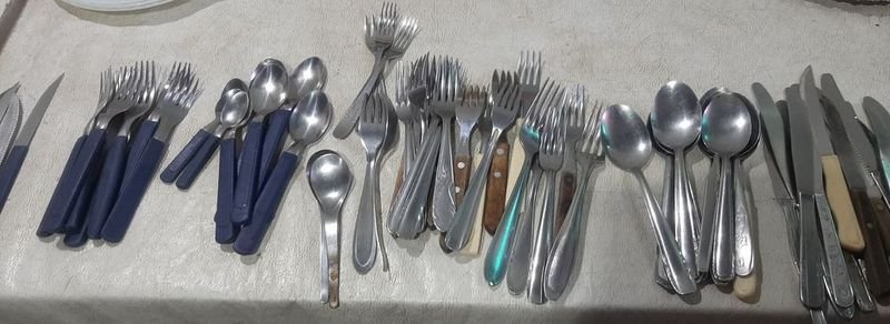 Juego de Té con Caja y Platos Cubiertos - imagen 2
