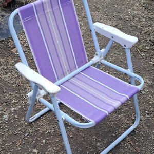 Lote siguiente: Sillón Plegable Infantil Rayado Violeta y Blanco