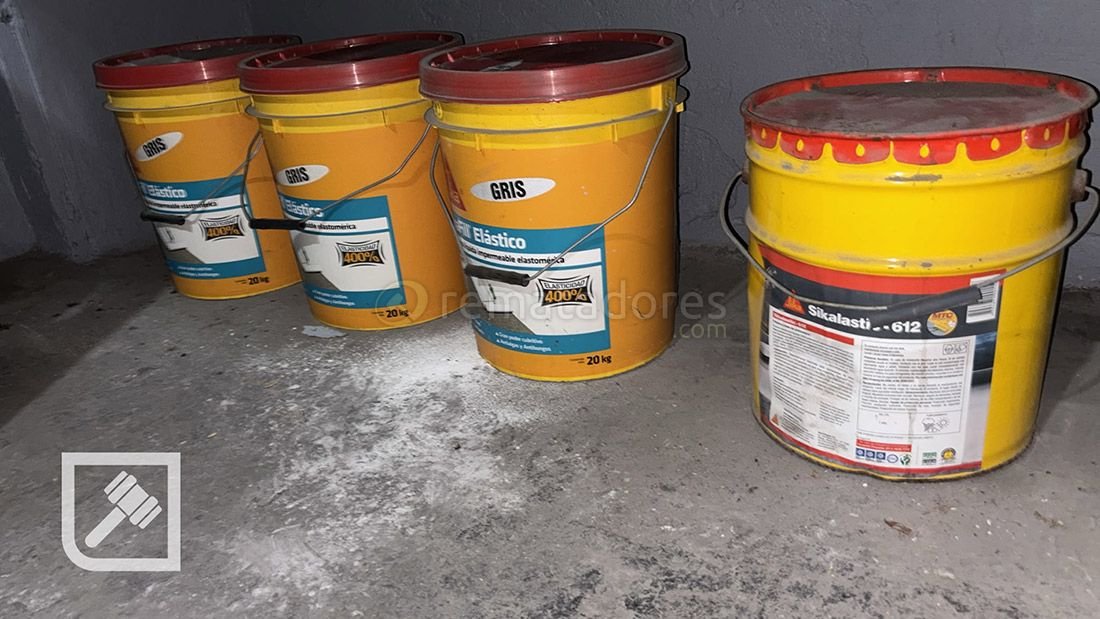 4 Baldes de Pintura Elástica Gris y Amarillo Sika Sikaflex