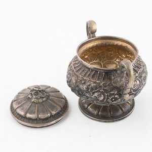 Azucarero de Plata 800 Labrada con Relieve de Flores - imagen 3