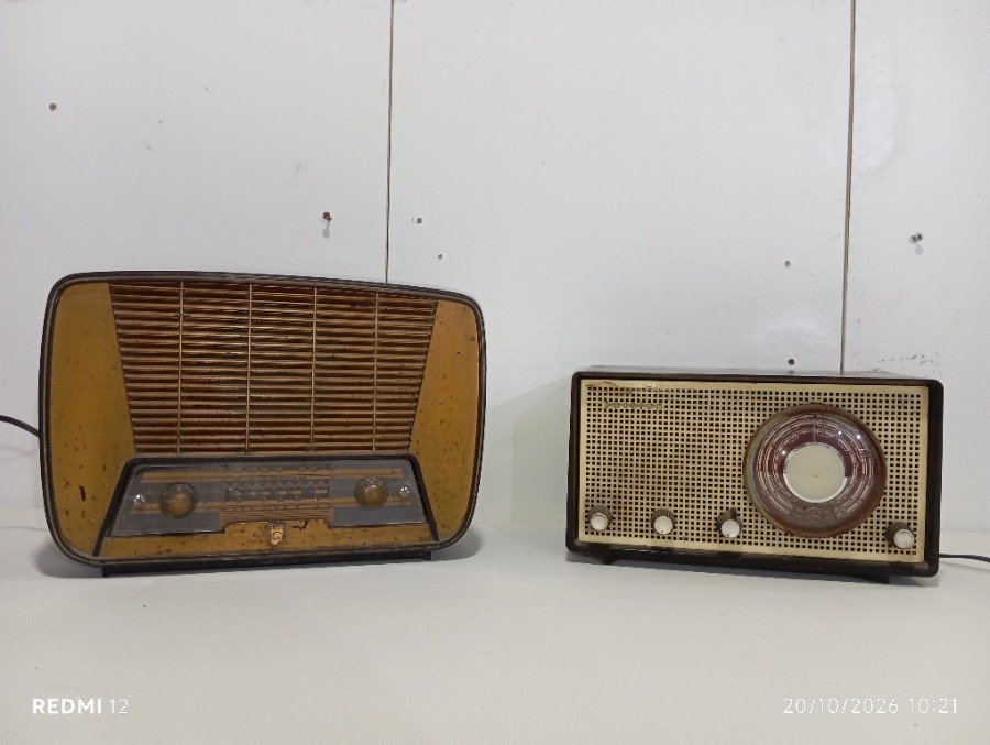 2 Radios Antiguas de Mesa Vintage Decorativas