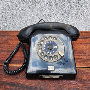 Lote siguiente: Teléfono Antiguo UTE RFT Negro de Alemania DDR