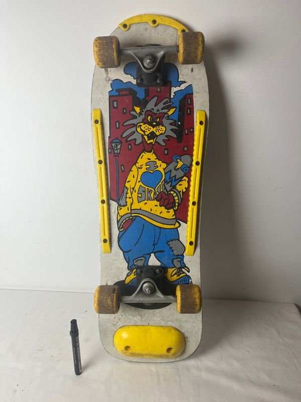 Patín de Skate con Diseño Colorido - imagen 4