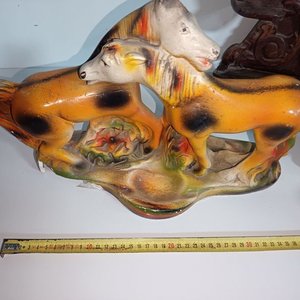 Adorno de Caballos, Velador de Concha y Repisa Decorativa de Madera - imagen 8