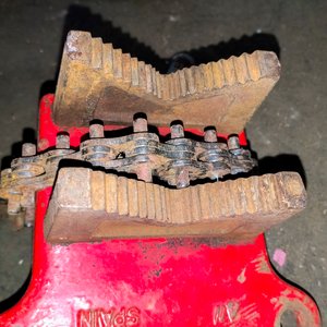 Morsa de Caño Roja Marca "Super-Maza" - imagen 3