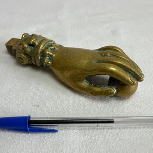 Lote siguiente: Llamador de Puerta Antiguo en Bronce Macizo con Forma de Mano