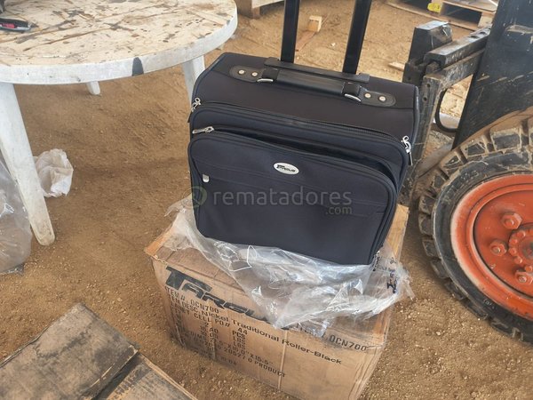 Maleta de Viaje Negra con Ruedas y Carro