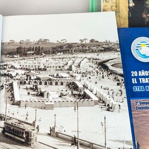 Lote de 4 Libros: Europa Mediterránea, Tratado Antártico, Historia Uruguaya y Golf Club Punta Carretas - imagen 2