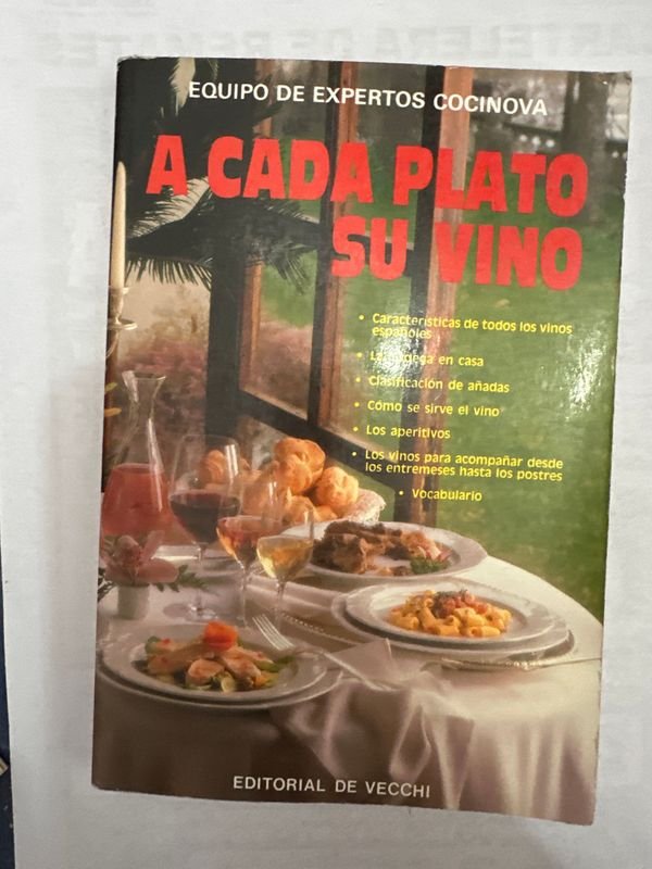 Libro "A Cada Plato Su Vino" por Equipo Cocinova