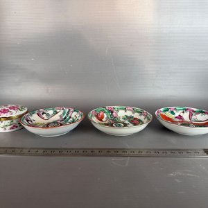 Lote de Piezas de Porcelana China Estilo Cantón con Sellos - imagen 2