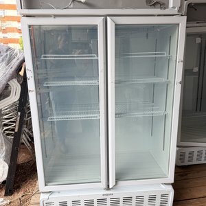 Lote siguiente: Botellero Doble Refrigerado Enxuta 117x60x200cm Casi Sin Uso