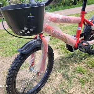 Bicicleta Infantil Roja con Canasto y Rueditas de Apoyo - imagen 3