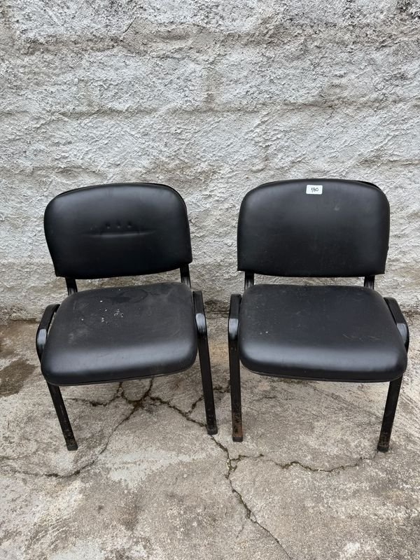 Par de Sillas de Oficina con Asiento y Respaldo de Pantazote Negro