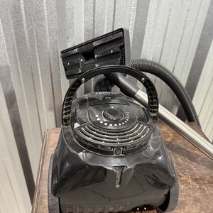 Aspiradora Panavox 1600W Negra con Accesorios - imagen 4