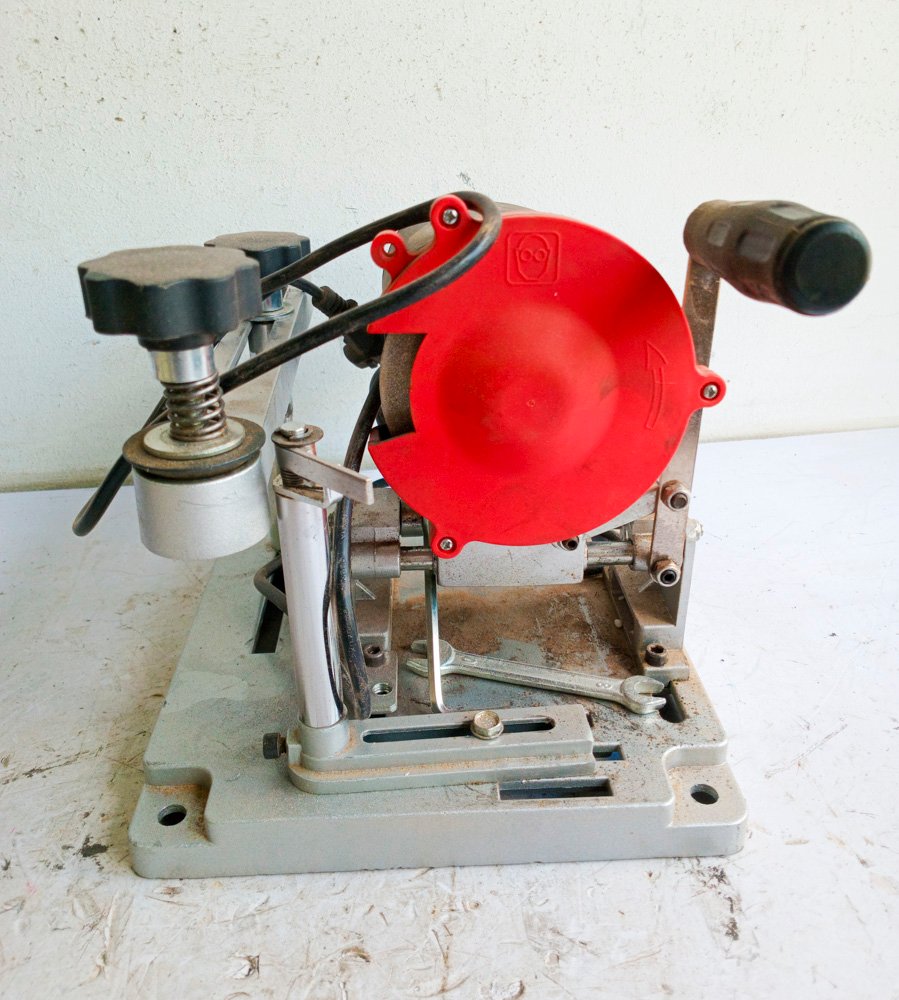 Afilador de cadena de motosierra y discos de madera y clavadora Bostitch - imagen 7