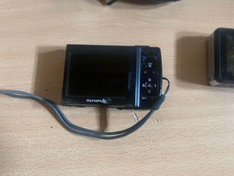 Lotes de cámaras digitales y accesorios - imagen 4