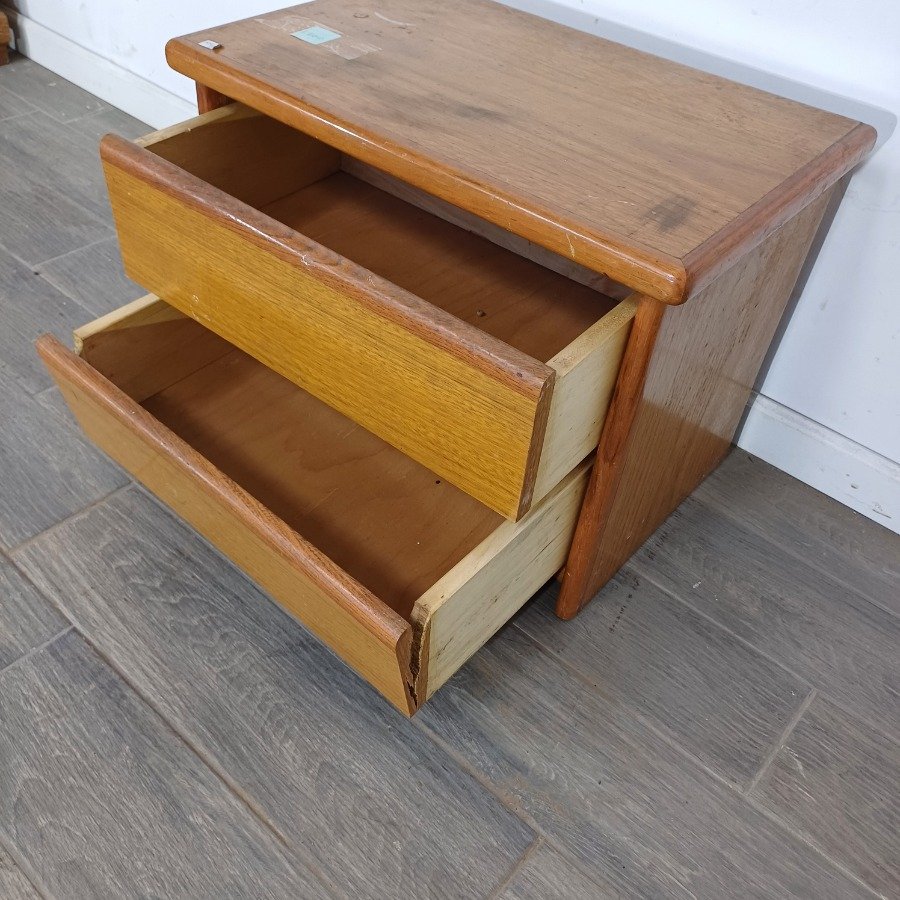 Mesa de luz en enchapado con polilla - imagen 5