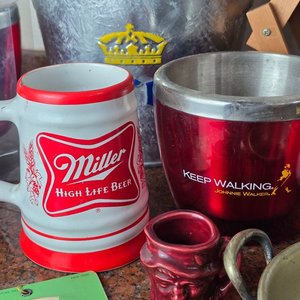 Lote de Piezas de Licorería Vintage: Cubo Corona, Shaker, Copas y Más - imagen 5