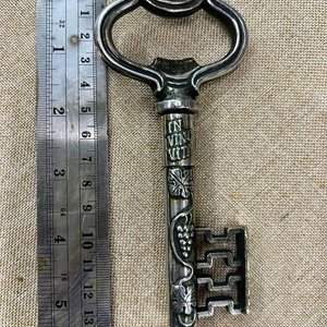 Llave Decorativa Abrebotellas y Sacacorchos Metálico Estilo Vintage - imagen 4