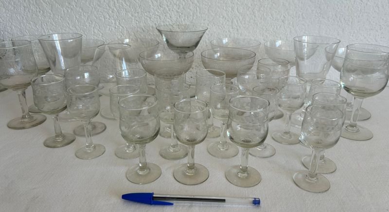 Lote de copas para vino - Colección de vasos de cristal - imagen 3