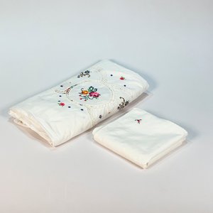 Lote anterior: Mantel de Hilo Calado Blanco con Flores Multicolor y 12 Servilletas