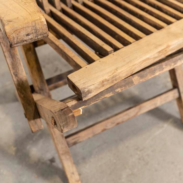 Silla plegable de madera en mal estado - imagen 3