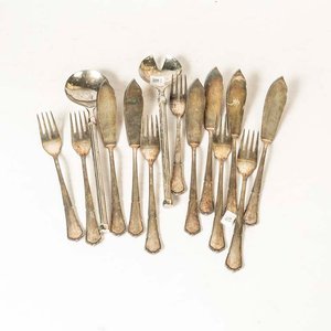 Lote siguiente: Conjunto de 14 Cubiertos de Plata Antigua