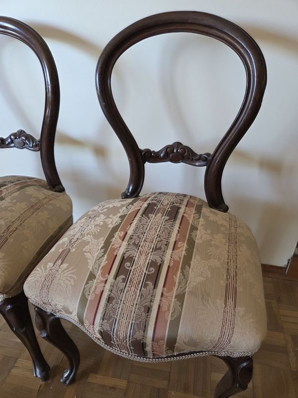 Juego de comedor Victoriano en caoba con 8 sillas firmes y tapa de vidrio original - imagen 7