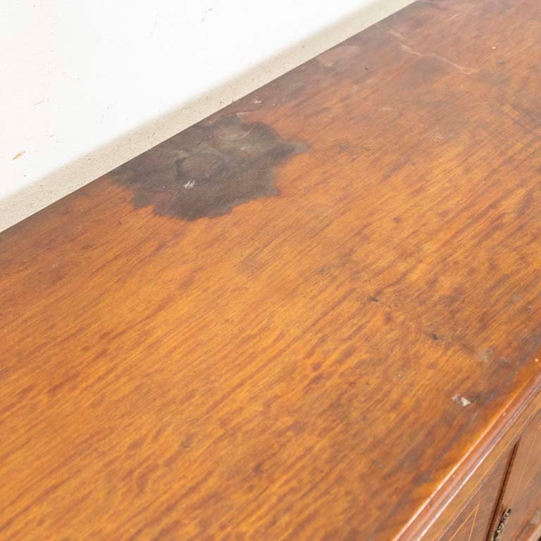 Aparador inglés de cuatro puertas y un cajón con marquetería - imagen 2