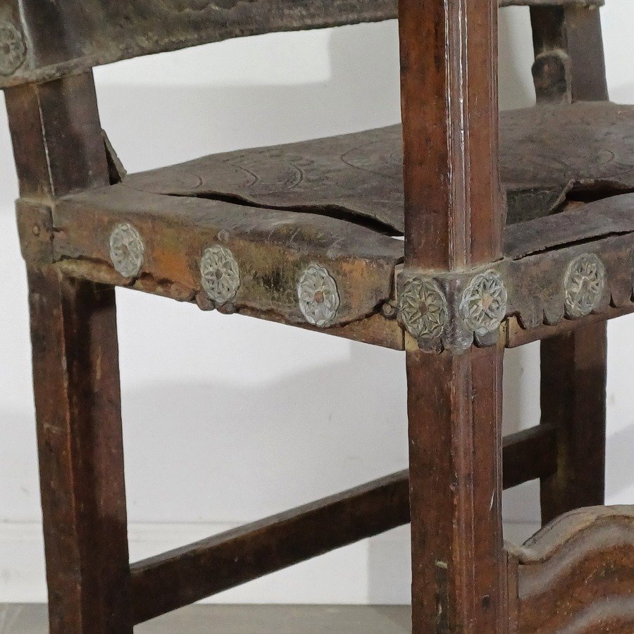 Sitial del siglo XVIII en madera y cuero con diseño campestre - imagen 4